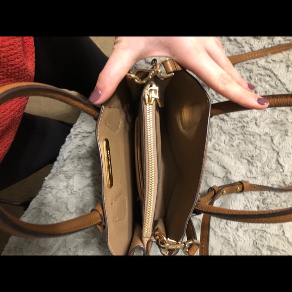 Michael Kors Mercer Brown Pebbled Leather Bag - Picture 4 of 5